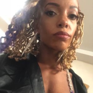 Meet your Posher, Camille